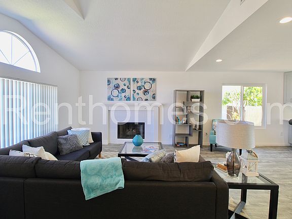 3rd image of 11327 Linares St