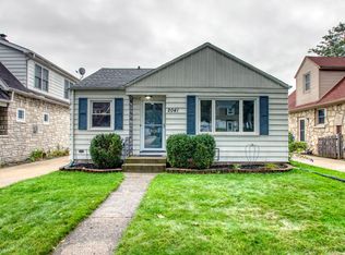 2041 N 85th St, Wauwatosa, WI 53226