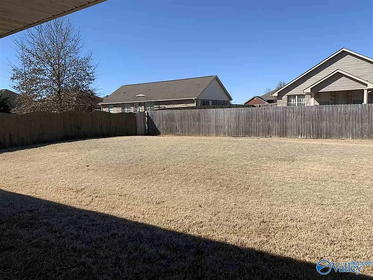 115 E Crest Way — Photo 19