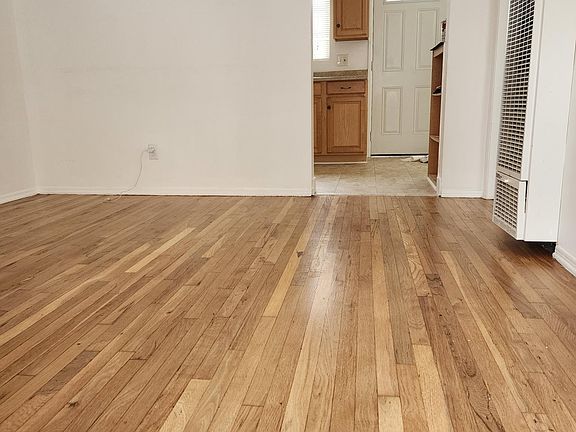 5th image of 1840 10th St APT B