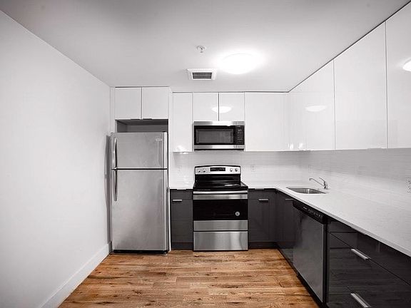 5th image of 303 W 137th St Penthouse 1