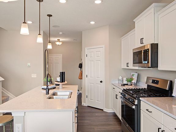 5th image of 5565 Eagle Ct #18