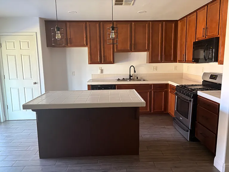 5414 Red Wheat Ave — Photo 4