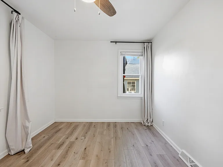 3175 McDowell St — Photo 25