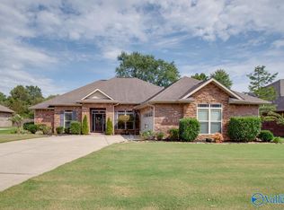 2609 Park Hampton Dr SE, Owens Cross Roads, AL 35763