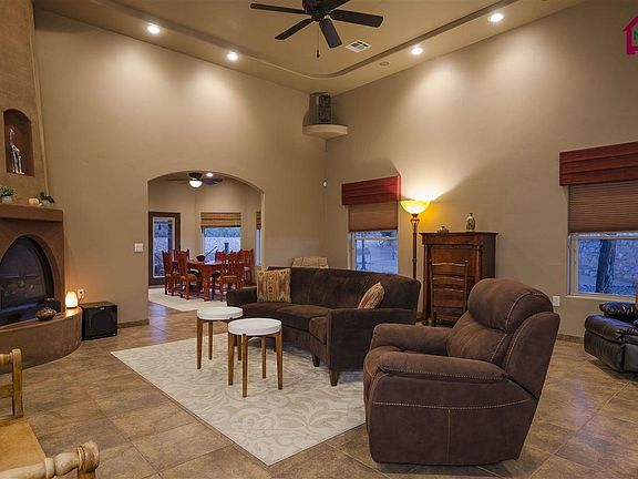 5th image of 162 Red Deer Ct
