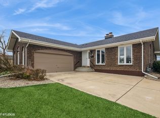 380 Lerose Dr, Chicago Heights, IL 60411
