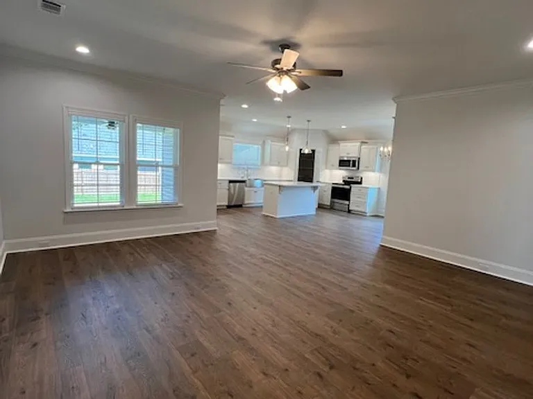 3912 Duke Ct — Photo 3