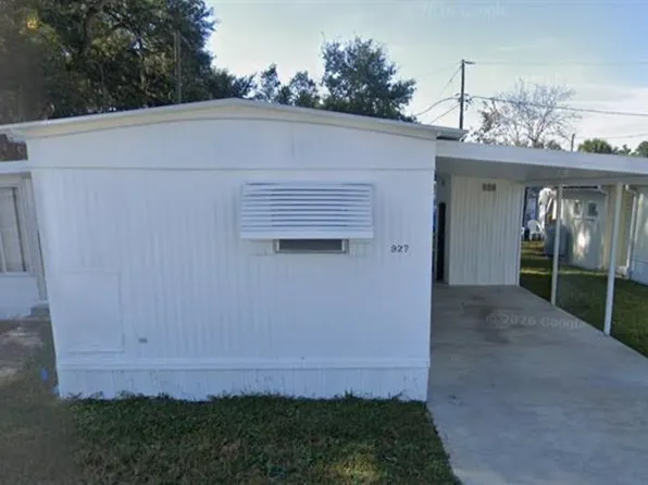 927 Village Dr, Wildwood, FL 34785