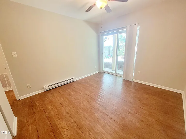 1422 Scales St #G — Photo 13