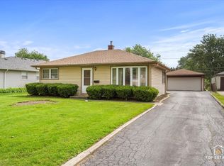 3604 Owl Dr, Rolling Meadows, IL 60008