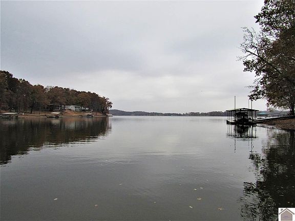 4th image of 683 Bayshore Dr
