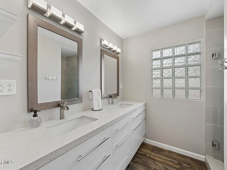14436 N Coral Gables Dr — Photo 45