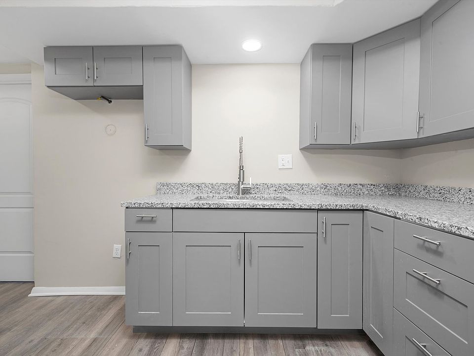 1st image of 7544 S Saginaw Ave #1-C