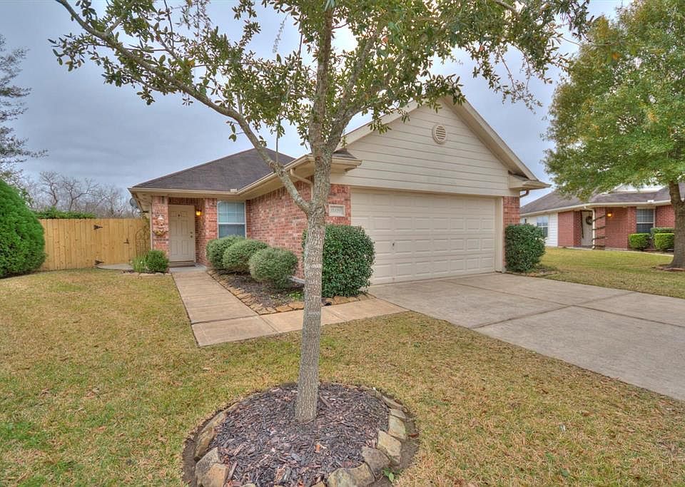 1st image of 14626 Sweetwater View Dr