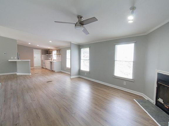 3rd image of 49 Hazel Ln