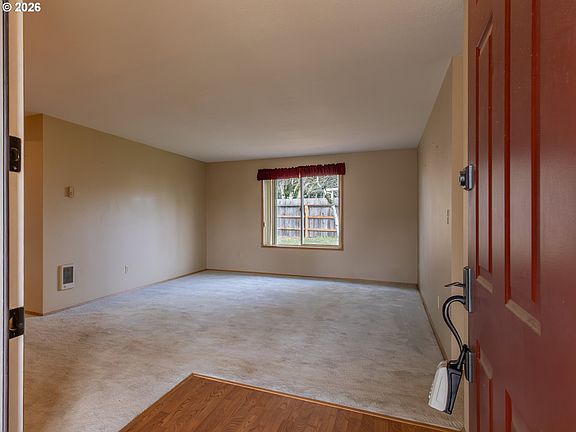 3rd image of 14012 NE 70th St