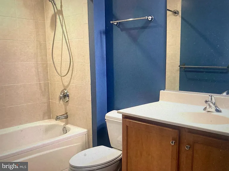 1001 N Randolph St #509 — Photo 12