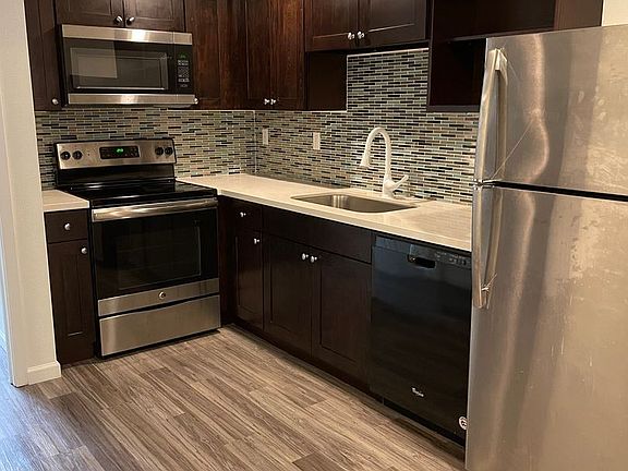 3rd image of 5227 Brooklyn Ave NE #8