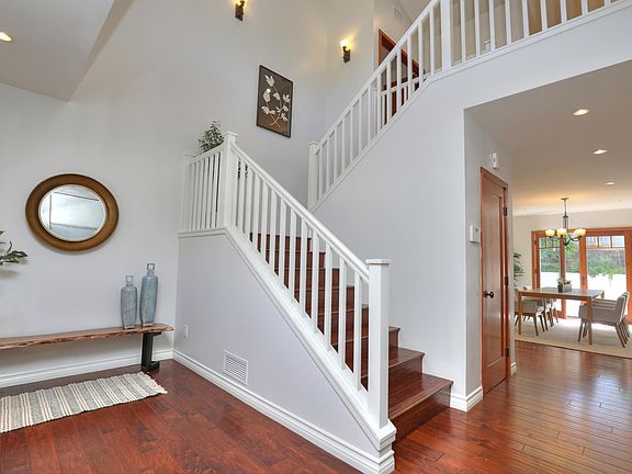 3rd image of 1010 Belmonte Dr