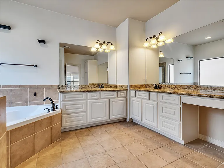 2540 Prospect St #B — Photo 26