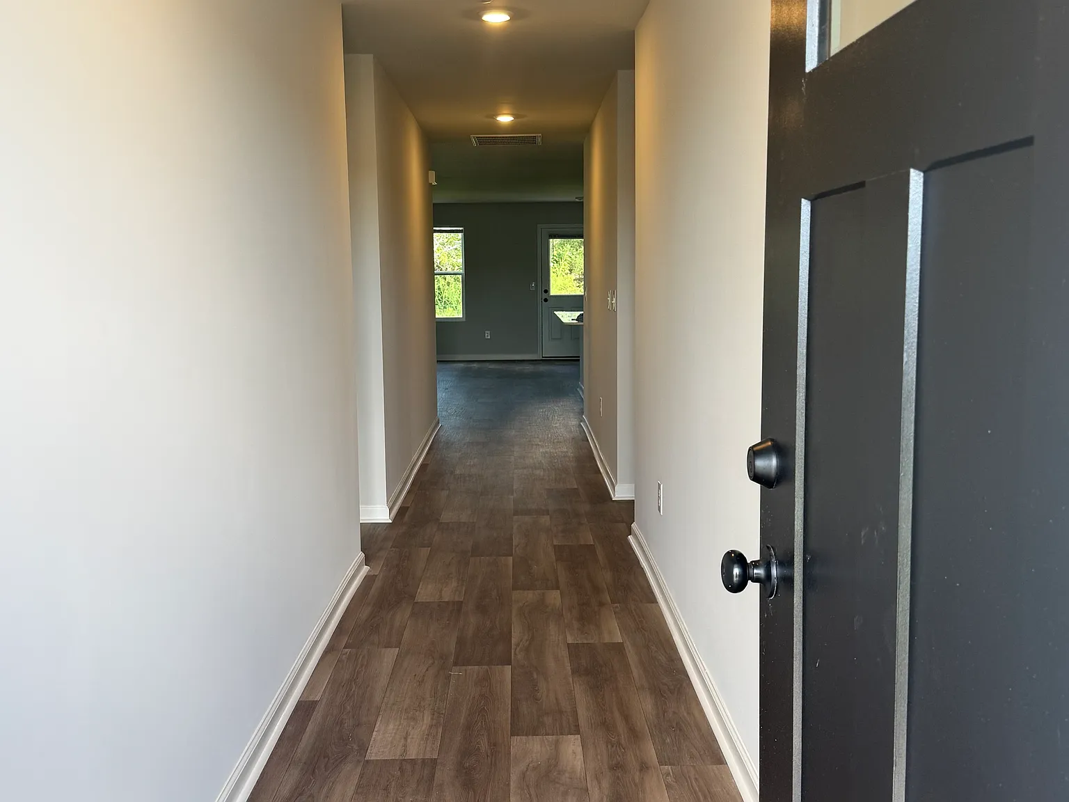 4 bed, 1666 sqft, $2,300 — Photo 2
