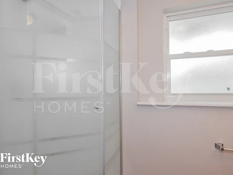 221 Rockhurst Rd — Photo 9
