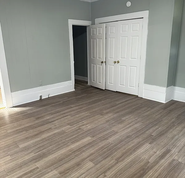 702 W Columbia St #2 — Photo 3