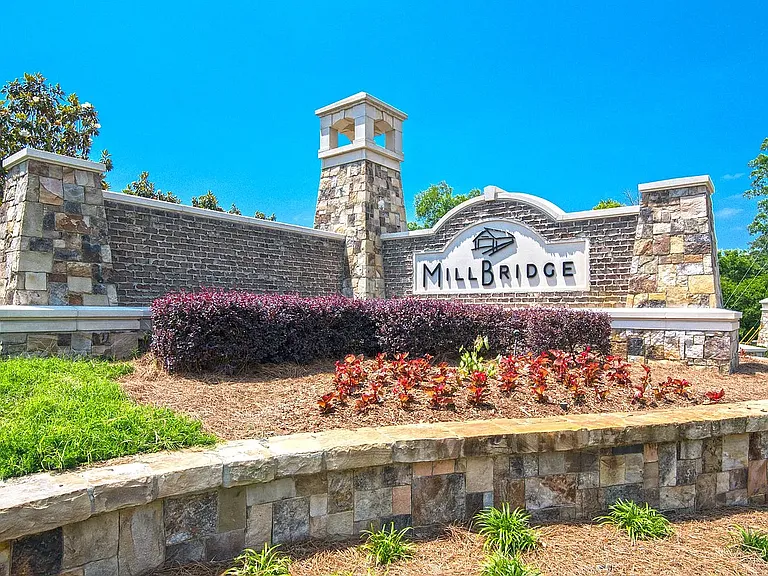 7019 Hamilton Mill Dr — Photo 36
