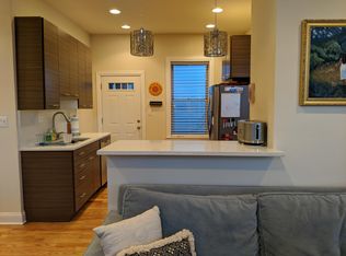 1021 N Leavitt St, Chicago, IL 60622