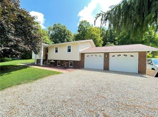 192 Colvin Run Rd, Grindstone, PA 15442