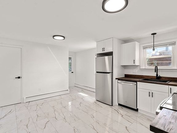 3rd image of 3 Hampton St