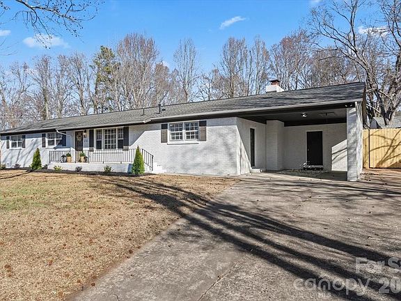 3rd image of 4014 Winterwood Dr