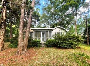 333 Pineview Dr, Waycross, GA 31501
