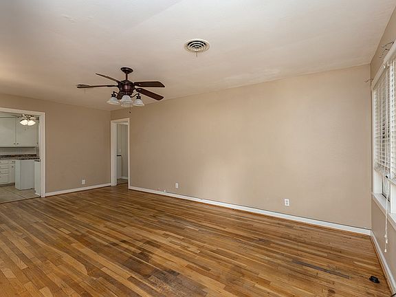 3rd image of 406 Arizona Ave