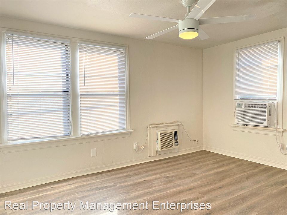 2nd image of 800 East Dr #16