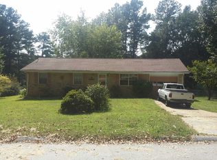 860 Pine Shadow Ln, Winder, GA 30680