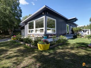 3921 N Point Dr, Anchorage, AK 99502