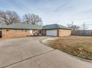 1509 Springbrook St, Corinth, TX 76210