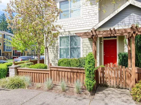 2102 NE Redelfs Way, Hillsboro, OR 97006