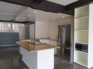 371 Kawaihae St #D, Honolulu, HI 96825
