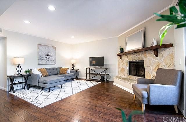1st image of 415 N Kenwood St APT 3