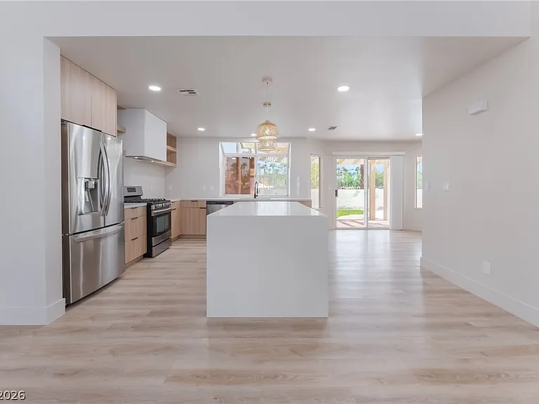 2100 Desert Peak Rd — Photo 11