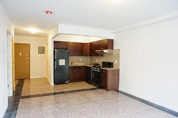 Rented by Azure Realty NY LLC | media 24