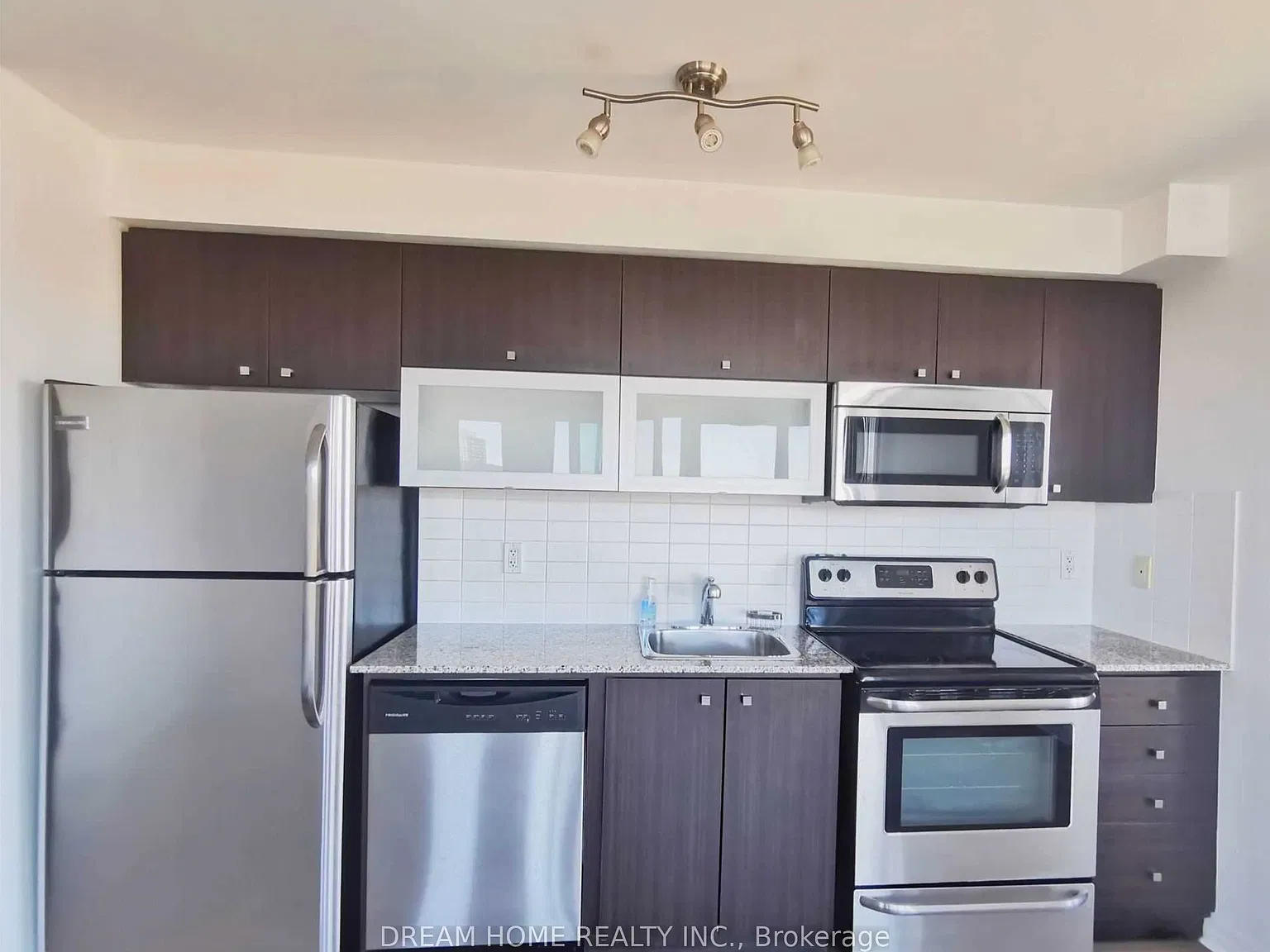 2 bed, $2,250 — Photo 2