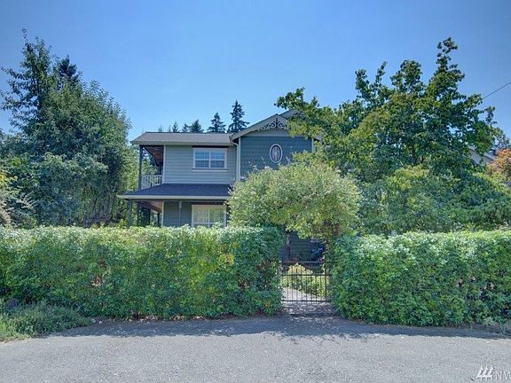 2nd image of 1119 Giles Ave NW