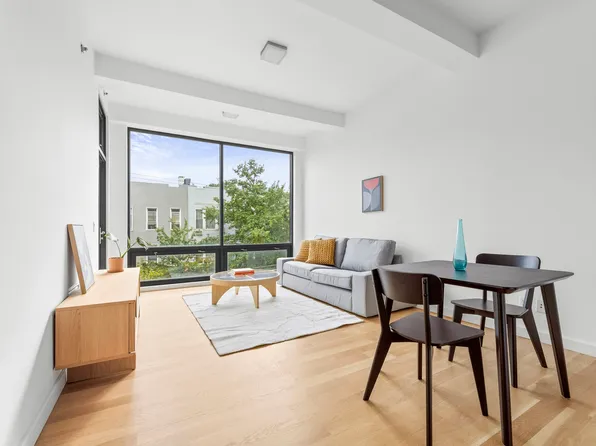 267 Kingsland Avenue image 1 of 4
