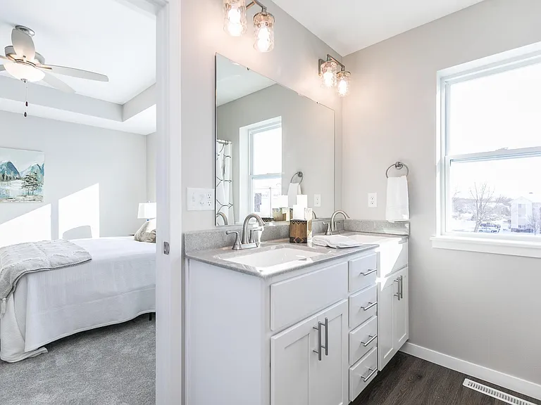 1401 Grant Ct NE #B — Photo 11