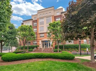 24 Avenue At Port Imperial APT 319, West New York, NJ 07093