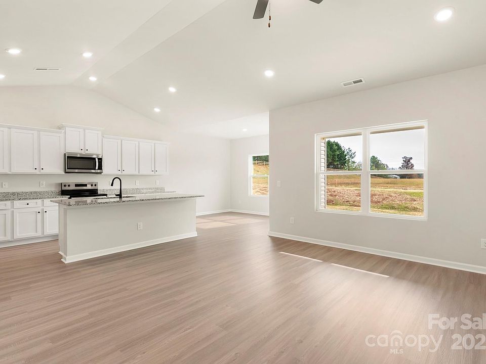 2nd image of 3520 Narrow Ln